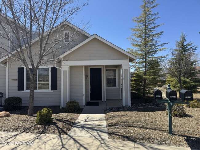 property at 7015 E Lantern Ln W