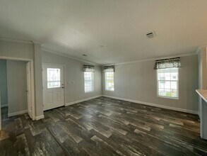 906 Guadeloupe W in Venice, FL - Building Photo - Building Photo