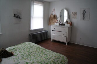 1015 Annin St, Unit 3fl in Philadelphia, PA - Building Photo - Building Photo