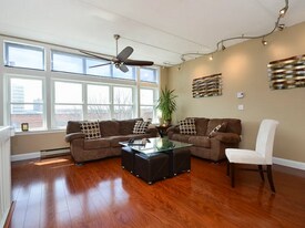 43 Ellingwood St, Unit L16 in Boston, MA - Building Photo