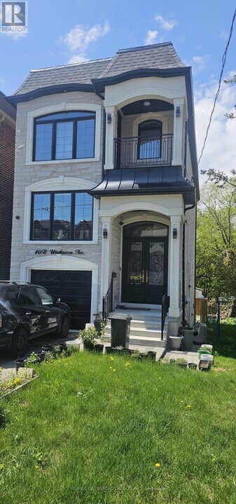 40B Westbourne Ave in Toronto, ON - Building Photo