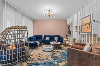 5704 Driftwood Dr in Austin, TX - Building Photo - Building Photo