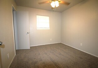 1310 S Caney Dr in Wharton, TX - Building Photo - Building Photo