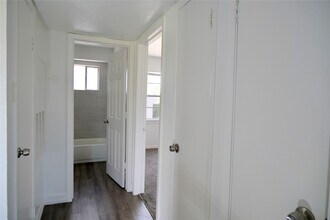 5602 Market St in Houston, TX - Building Photo - Building Photo