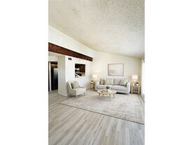 1324 Bluffview Dr in Seagoville, TX - Building Photo