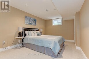 174 Colborne St W in Kawartha Lakes, ON - Building Photo