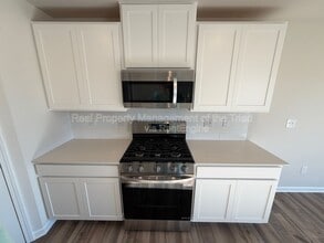 329 Kingscote Wy in King, NC - Building Photo - Building Photo