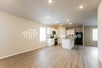 6602 NW Kathleen St in Bentonville, AR - Building Photo - Building Photo