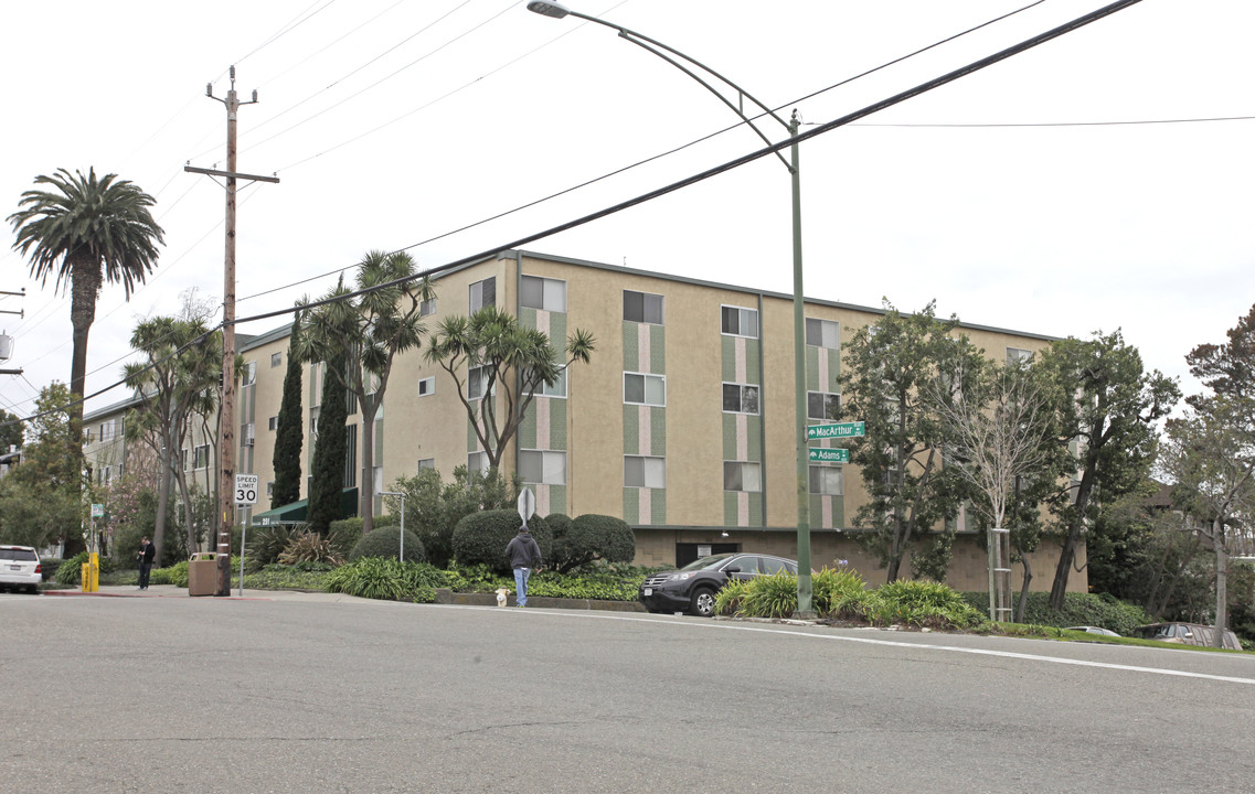 440 Adams St in Oakland, CA - Building Photo