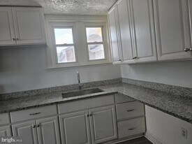 33 Jacoby St in Norristown, PA - Building Photo