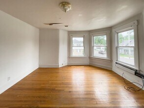 1926 W Jackson St in Muncie, IN - Building Photo - Building Photo