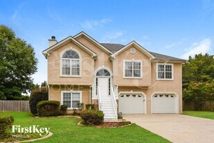 1229 Winsley Ct in Marietta, GA - Building Photo