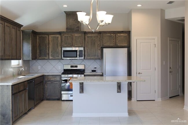 13 N 33rd St in McAllen, TX - Building Photo - Building Photo