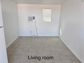 6356 Morongo Rd in Twentynine Palms, CA - Building Photo - Building Photo