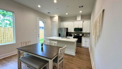 835 Dorchester St in Houston, TX - Building Photo - Building Photo