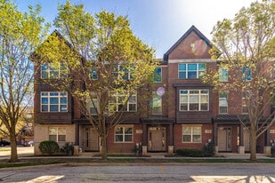 721 Summit Ln in Vernon Hills, IL - Building Photo