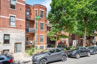 17 De L'épée Av in Outremont, QC - Building Photo - Building Photo