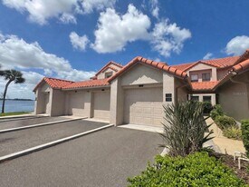 715 Magnolia Pl in Winter Haven, FL - Building Photo