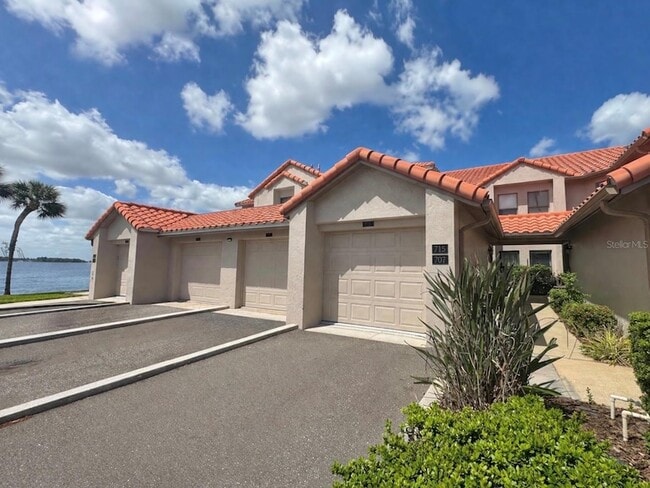 property at 715 Magnolia Pl