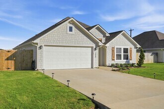 173 Brazos Bnd in Somerville, TX - Building Photo - Building Photo