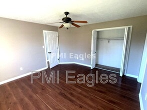 916 Linda Dr in Oak Grove, KY - Building Photo - Building Photo