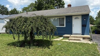 2892 Hampshire Rd in Columbus, OH - Building Photo