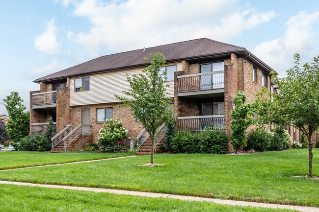 Rivendell at Edison in Piscataway, NJ - Building Photo - Building Photo
