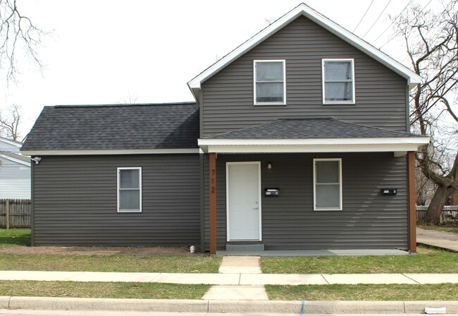 property at 712 Elizabeth St