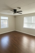 2723 Engle Ave in Dallas, TX - Building Photo