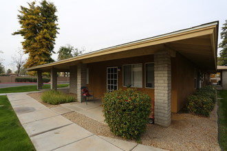 Casa de Shanti in Phoenix, AZ - Building Photo - Building Photo