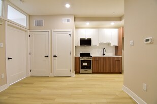 1030 N 48th St in Philadelphia, PA - Building Photo