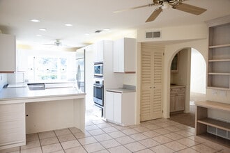 2274 Caminito Castillo in San Diego, CA - Building Photo - Building Photo