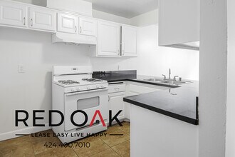 6660 Vineland Ave in Los Angeles, CA - Building Photo - Building Photo