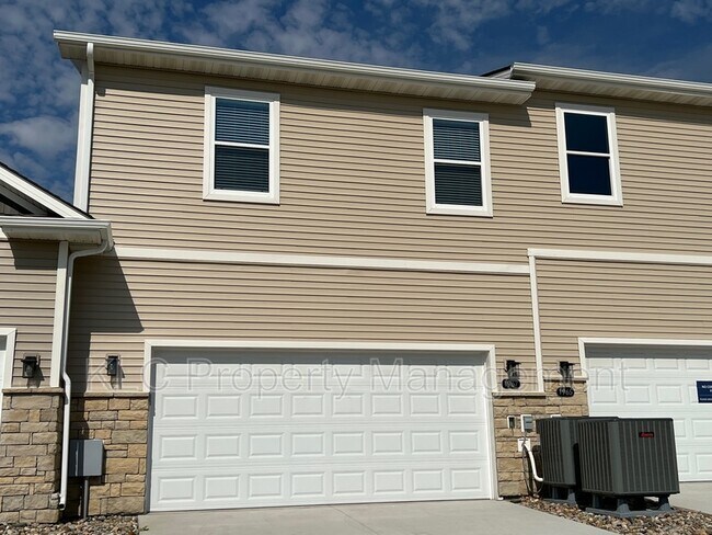 1967 Warrior Ln in Waukee, IA - Building Photo - Building Photo