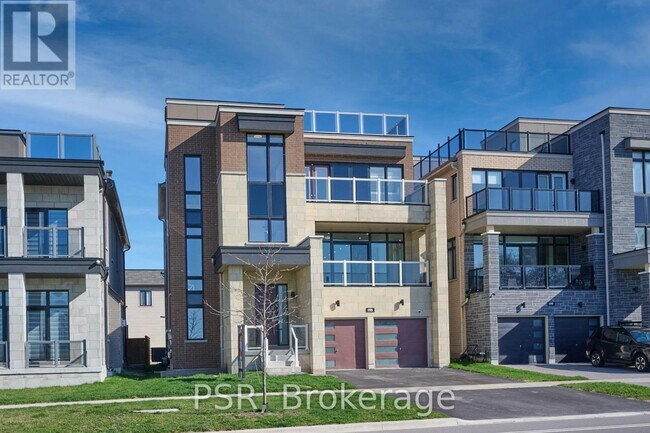 195 Port Darlington Rd in Bowmanville, ON - Building Photo - Building Photo