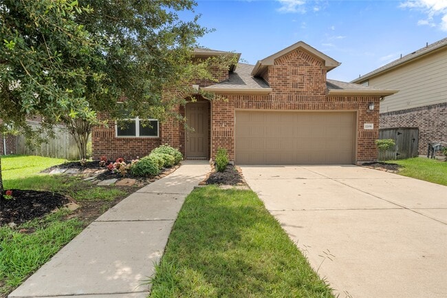 2206 Hidden Meadow Ln in Houston, TX - Building Photo - Building Photo