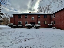 8 Latona Ct in Buffalo, NY - Building Photo