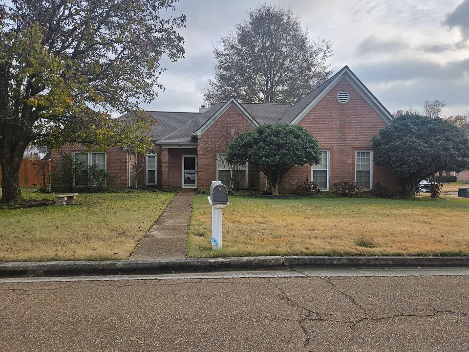 7587 Dexter Manor Dr in Memphis, TN - Building Photo