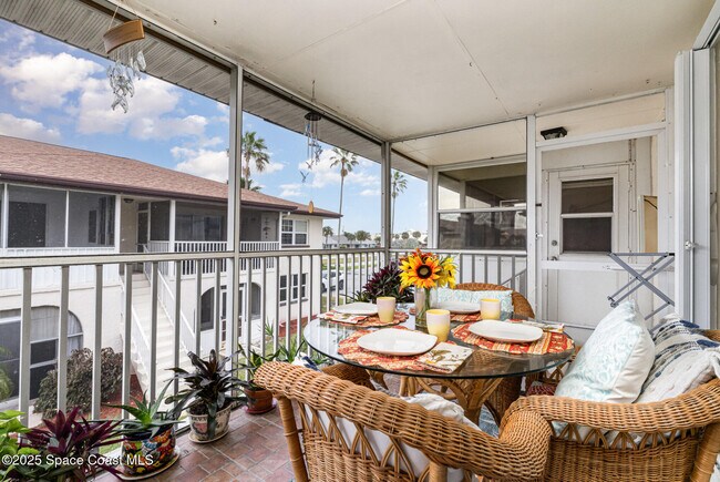 1047 Small Ct in Indian Harbour Beach, FL - Building Photo - Building Photo