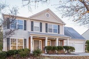 4021 Plantation Mill Dr in Buford, GA - Building Photo