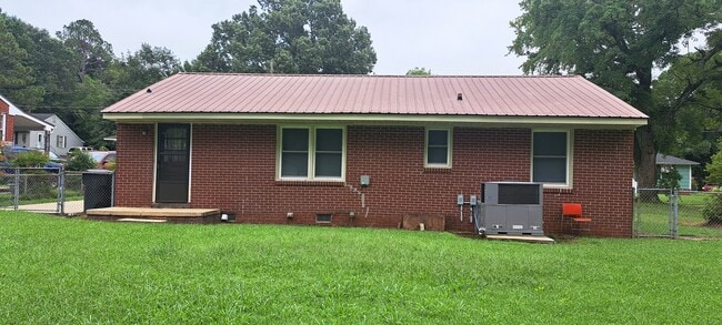 909 Pittman St in Goldsboro, NC - Building Photo - Building Photo
