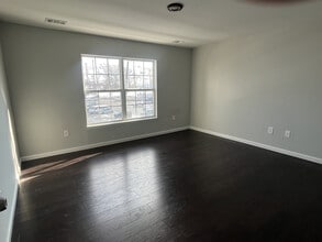 Rosalia Manor in Linden, NJ - Building Photo - Building Photo