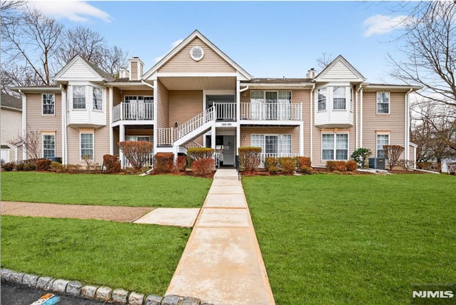 property at 556 Holly Ct