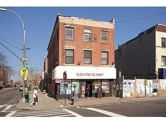 801 Astoria Blvd in Long Island City, NY - Foto de edificio - Building Photo