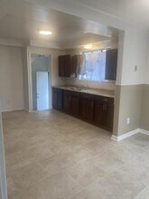 8200 Suzanne Ave in Detroit, MI - Building Photo - Building Photo