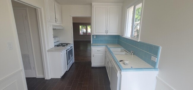 6333 Vicland Pl in North Hollywood, CA - Building Photo - Building Photo