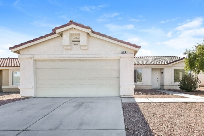 property at 3015 W Hammer Ln