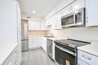 3021 Stratford Ct in Loveland, OH - Building Photo - Building Photo