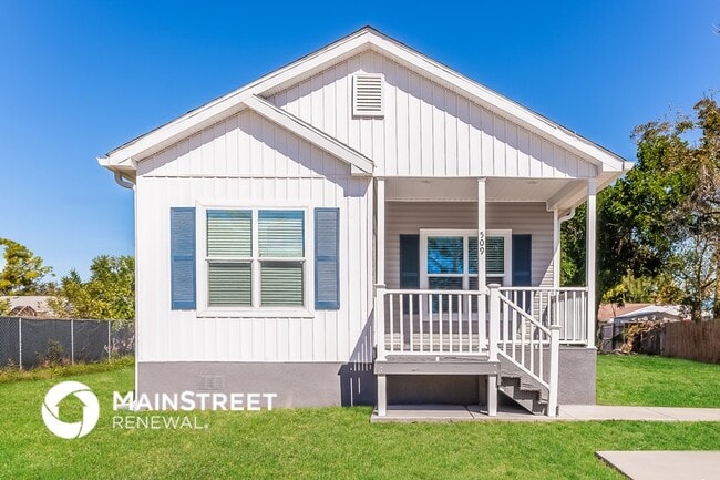 property at 509 60th Ave Dr W