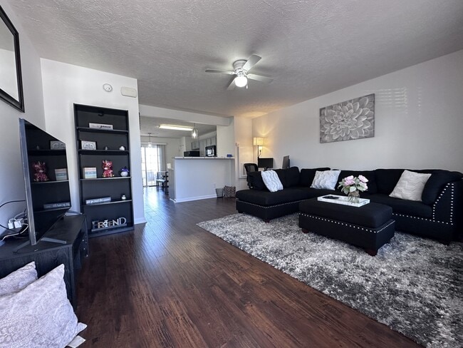 2961 S Rutherford Blvd, Unit A5 in Murfreesboro, TN - Foto de edificio - Building Photo